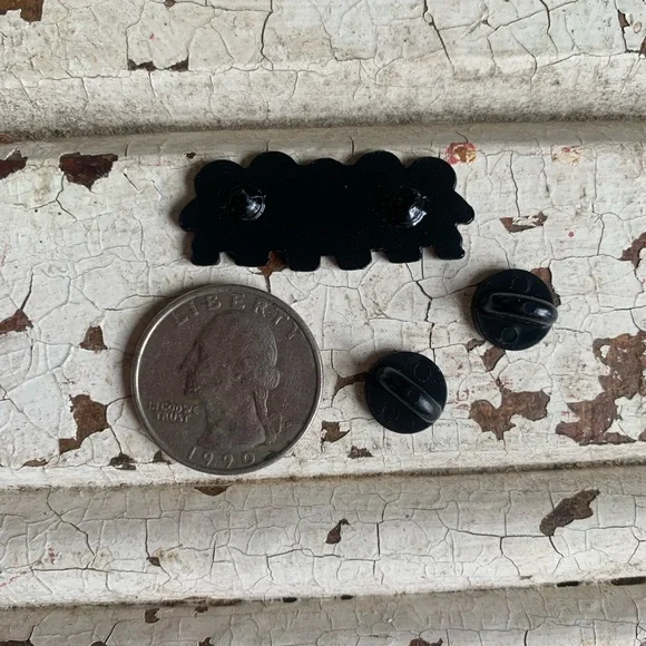 Brand new Pokémon inspired “Squirtle Squad” enamel pin - Picture 3 of 3